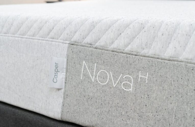 Best Hybrid Mattress for Side Sleepers for 2024     – CNET