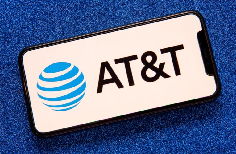 AT&T Will Give $5 Account Credits After Thursday’s Network Outage     – CNET