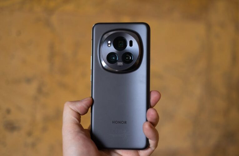 Honor Magic 6 Pro Flaunts Gigantic Camera Unit     – CNET