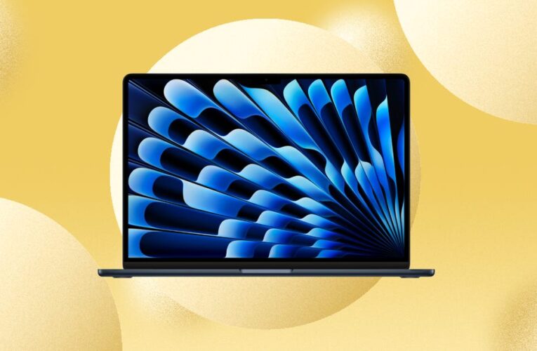 Best MacBook Air M2 Deals: Save Up to $300 on Apple’s Laptop Macs     – CNET