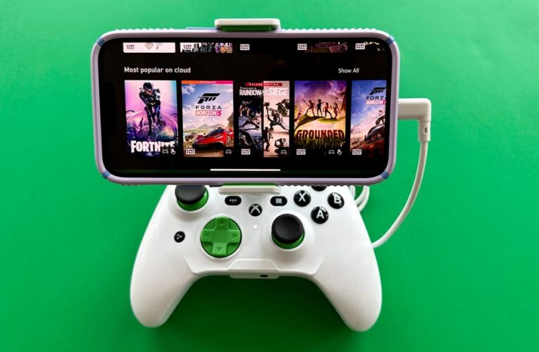 Best Xbox Cloud Gaming Controllers and Accessories in 2024     – CNET