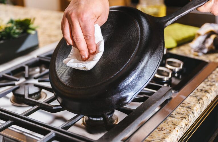 Scorched Cast-Iron Skillet? This One Kitchen Staple Can Fix That     – CNET