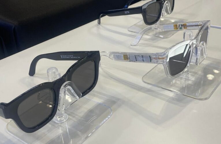 These Techy Reading Glasses Are Expensive, But May Hold the Key to Future Eyewear     – CNET