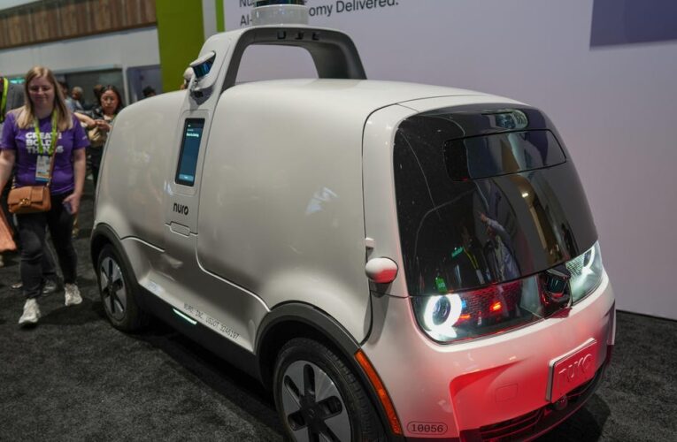 Nuro R3 EV Is an Adorable Self-Driving Snack Bar     – CNET