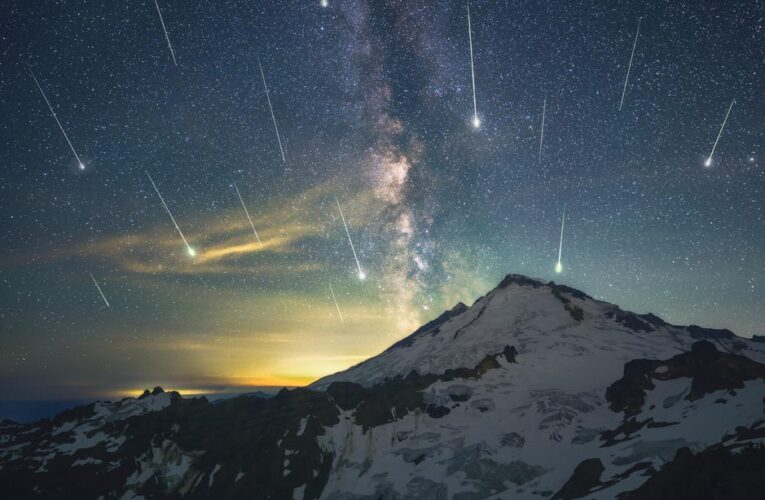 Set Your Alarm Now to Watch This Weekend’s Dazzling Meteor Shower     – CNET