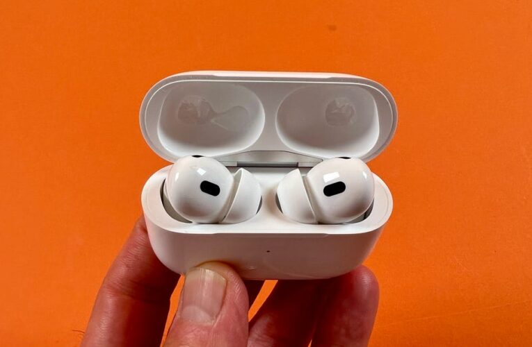 Will AirPods Beat Out OTC Hearing Aids as Devices More People Will Use?     – CNET