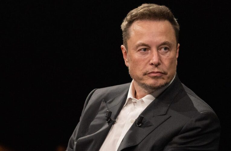 Elon Musk May Ban Apple Devices Over ChatGPT Integration     – CNET