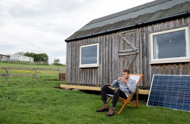 Off Grid vs. Grid Tied Solar Panel Systems: What’s the Difference?     – CNET