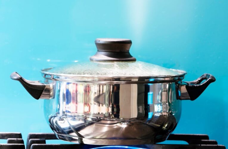 Putting a Small Pot on a Large Burner Is a Mistake. Here’s Why     – CNET