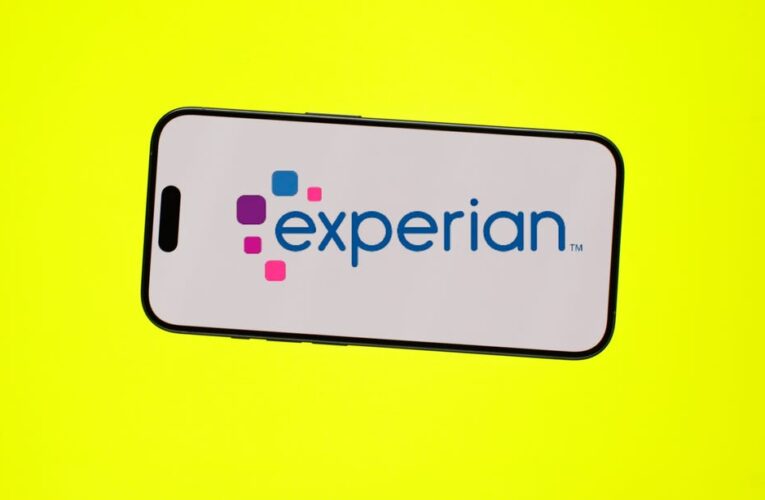 Experian Identity Theft Protection Service Review: Best Free Tier